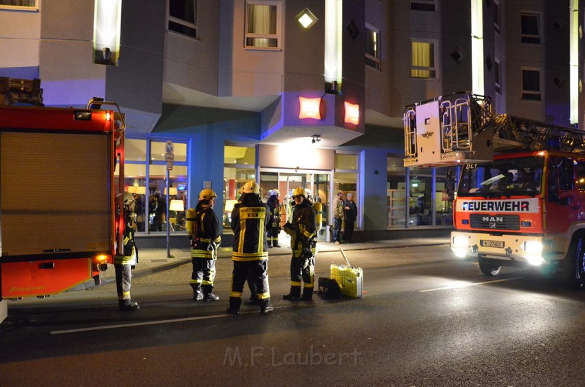 Feuer2 Ibis Hotel Koeln Neue Weyerstr  P18.JPG